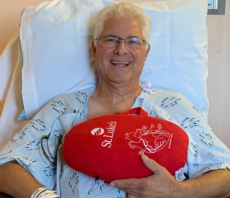 Jerry-with-heart-pillow