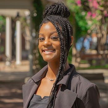 Headshot of Alana Williams