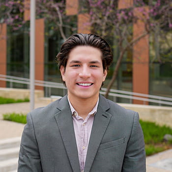 Headshot of Eduardo Melendez