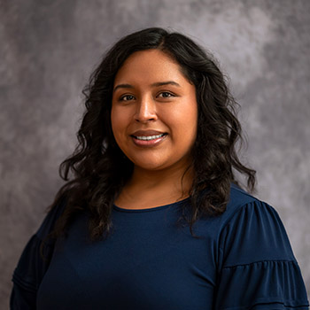 Headshot of Lucia Arias